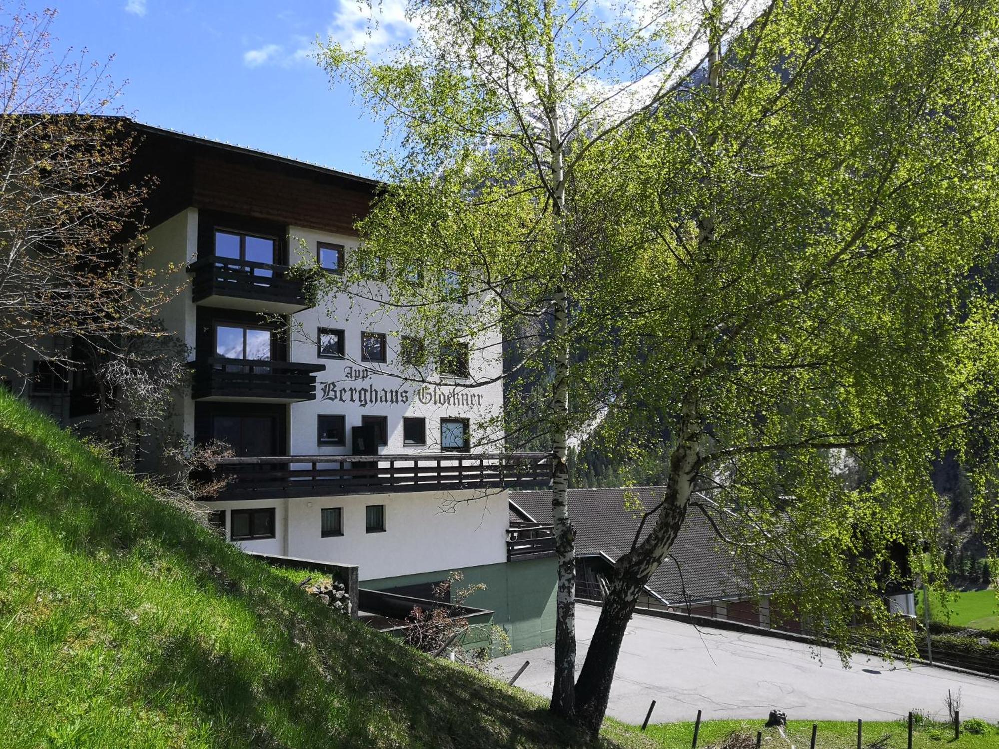 Апартаменты Berghaus Glockner, Niedermeyer Хайлигенблут Экстерьер фото